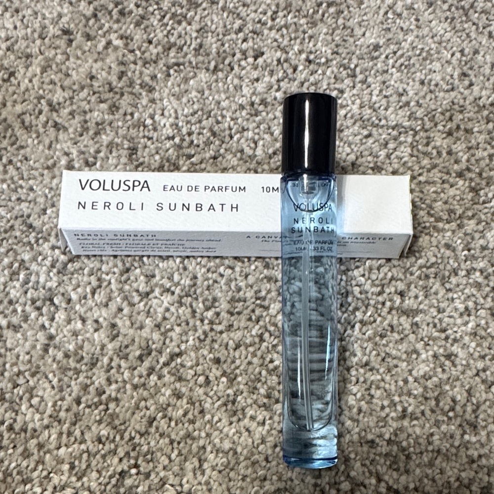 Voluspa Neroli Sunbath Eau de Parfum Spray - Light Blue Bottle